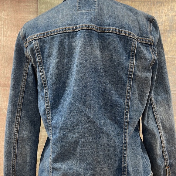 - Real good condition Woman’s Old Navy jean jacket. Size is medium. - Picture 13 of 16